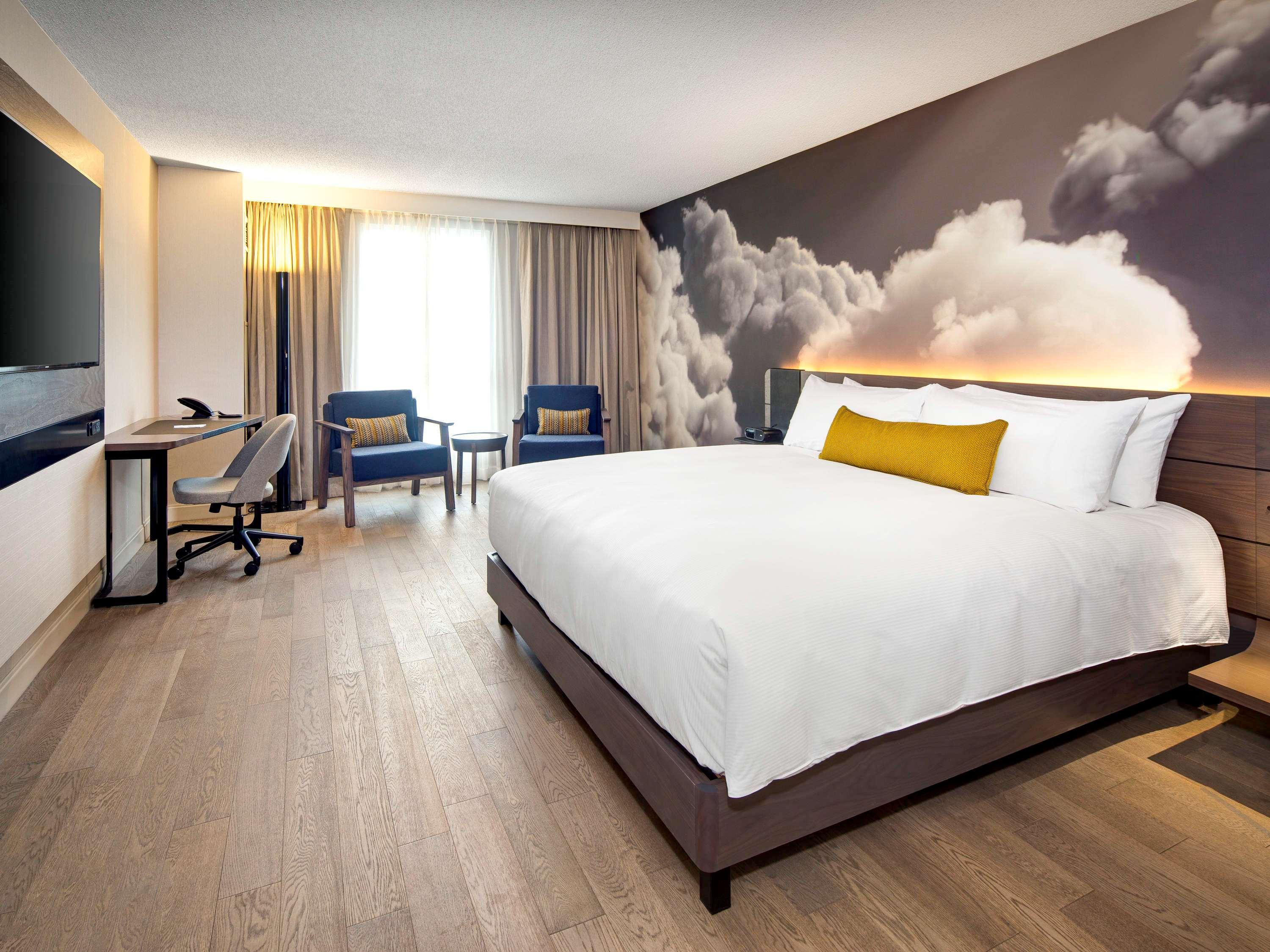 The Novotel Toronto Centre Extérieur photo