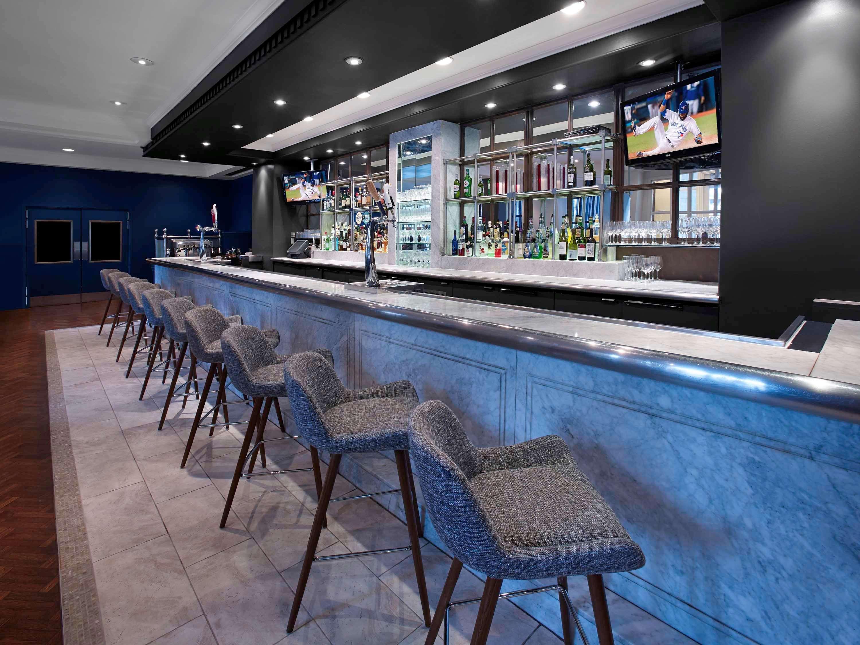 The Novotel Toronto Centre Extérieur photo