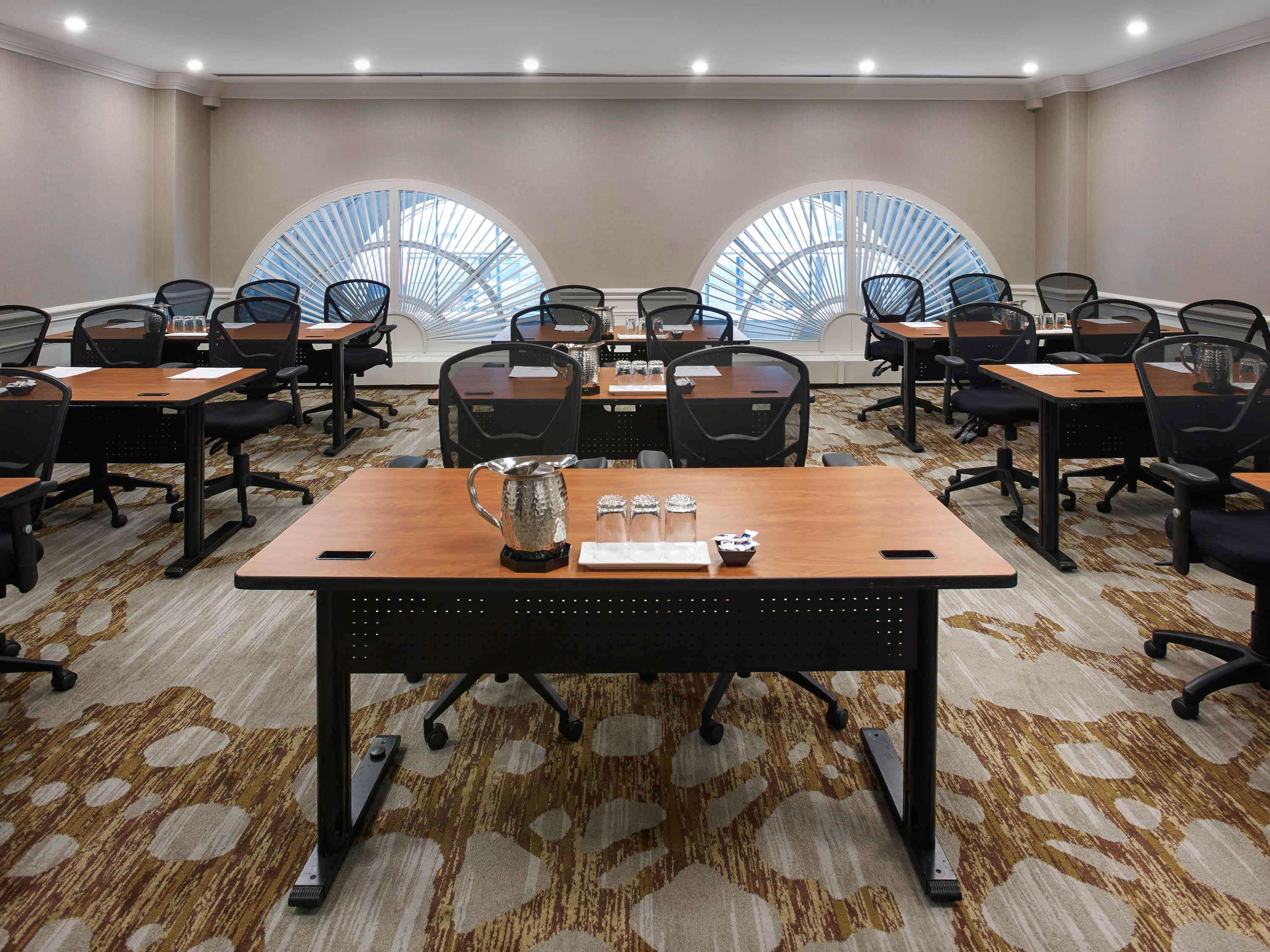 The Novotel Toronto Centre Extérieur photo