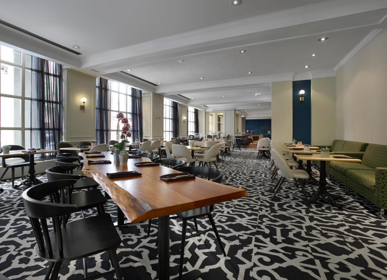 The Novotel Toronto Centre Extérieur photo